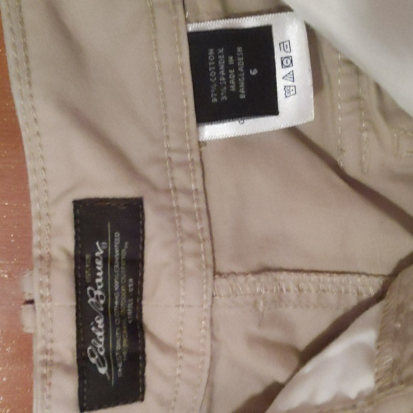 Eddie Bauer shorts, beige khaki - Picture 3 of 3